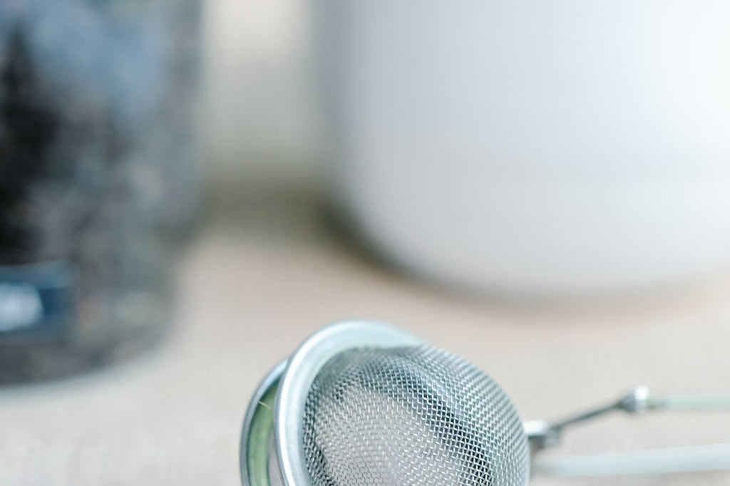 Tea-to-Water Ratio: The Cheat Sheet (Grams and Spoons)